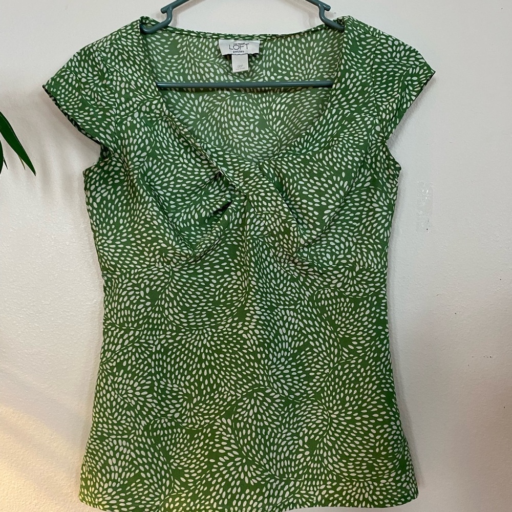 LOFT 00P Green Patterned Women's Top